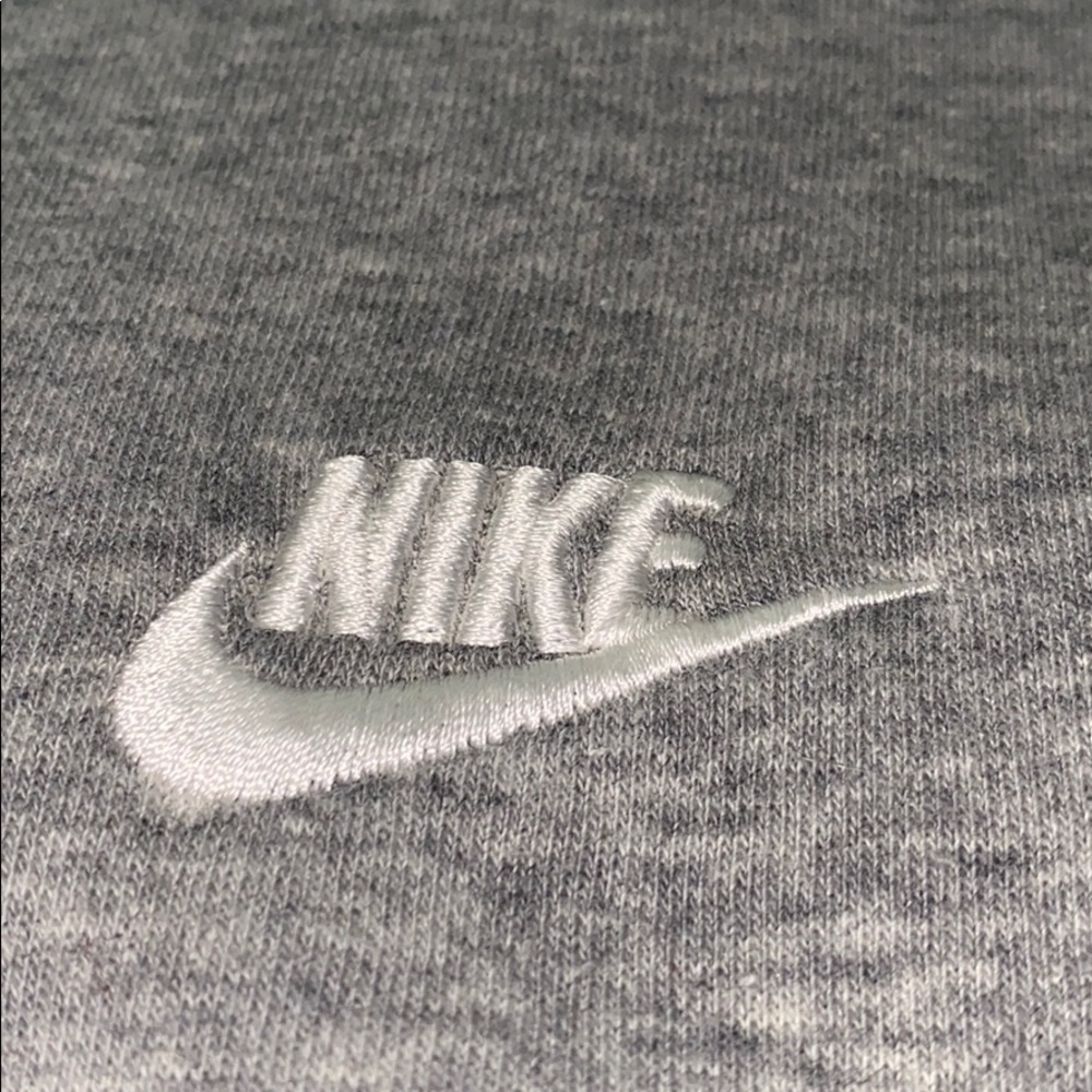 nike sweatshirt - Picture 4 of 4